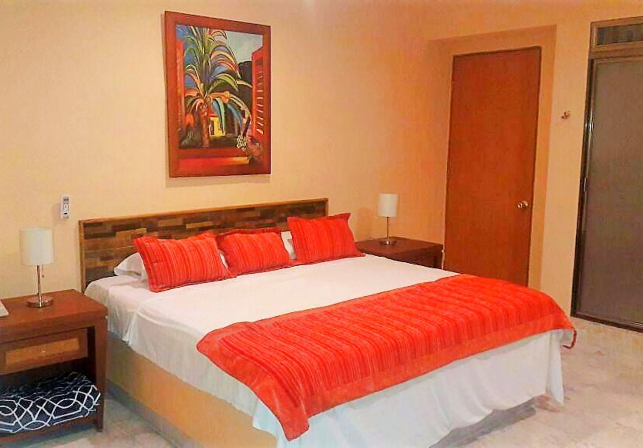 Hotel Versalles Suites Cancún Exterior foto