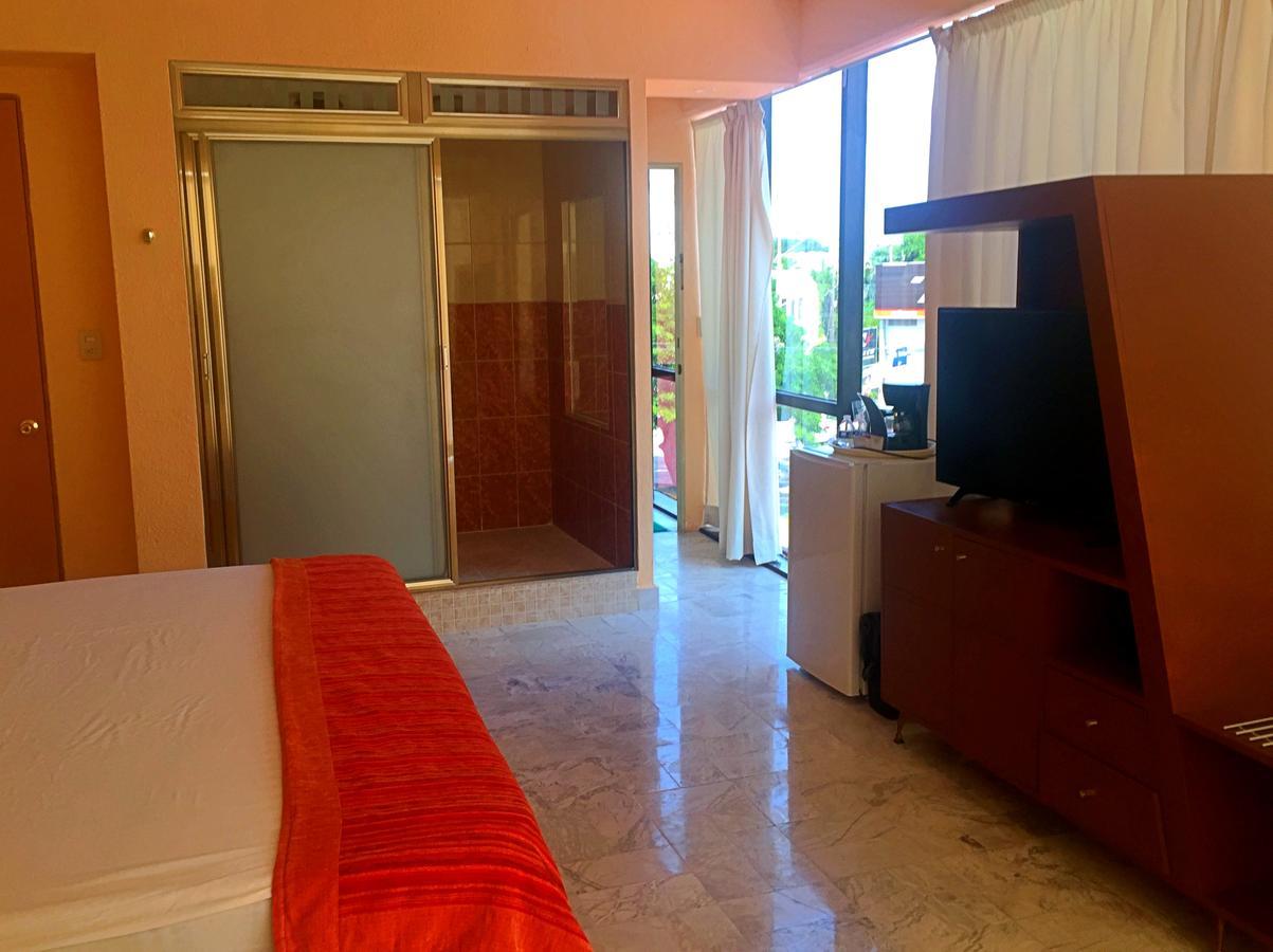 Hotel Versalles Suites Cancún Exterior foto